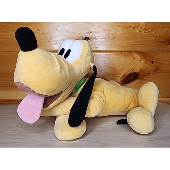 Disneyland Floppy Laying Down 15" Pluto With Green Collar - Picture 16 of 16